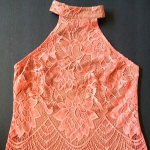 Guess Peach Lace Halter Top. Juniors Small